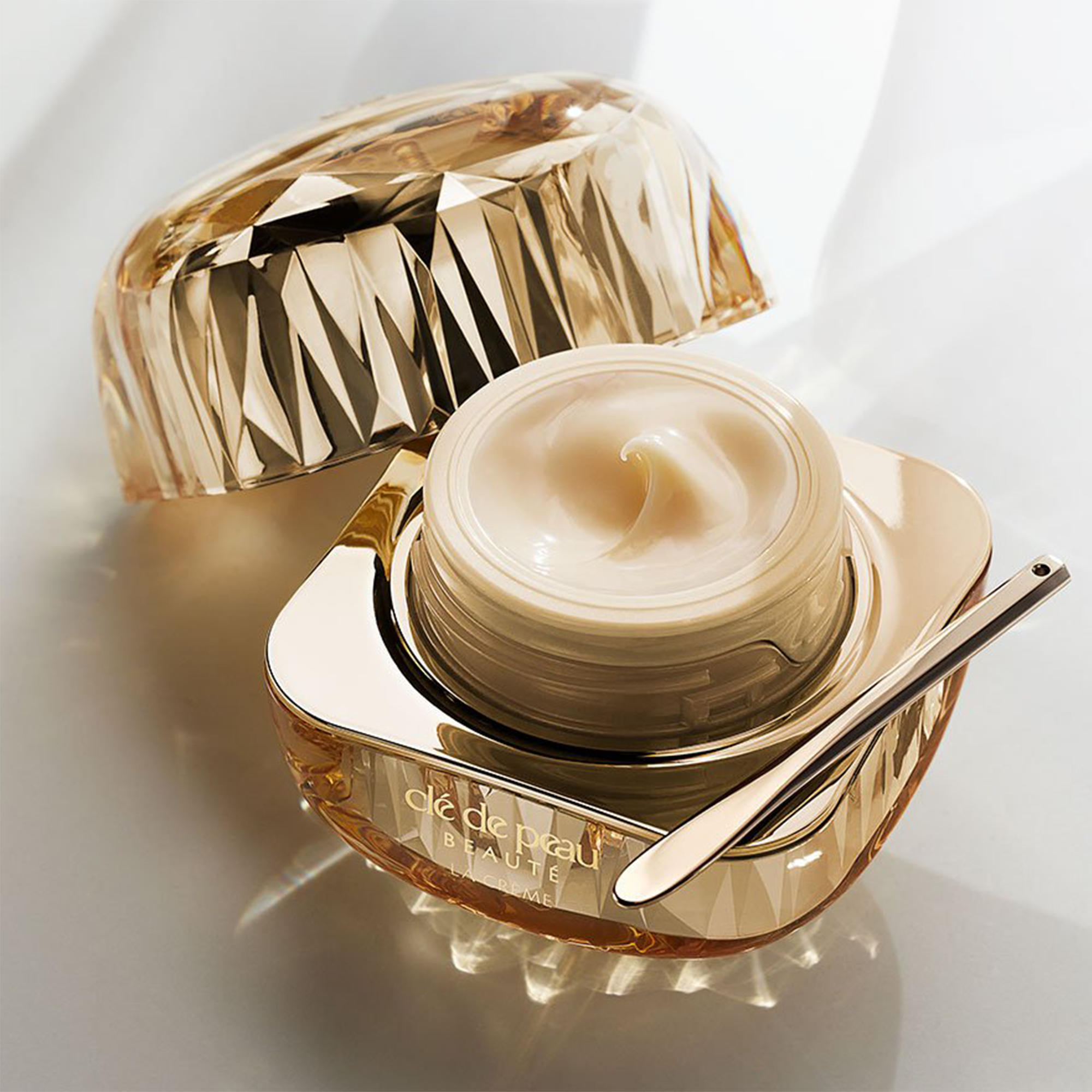 Cle de Peau Beaute La Creme