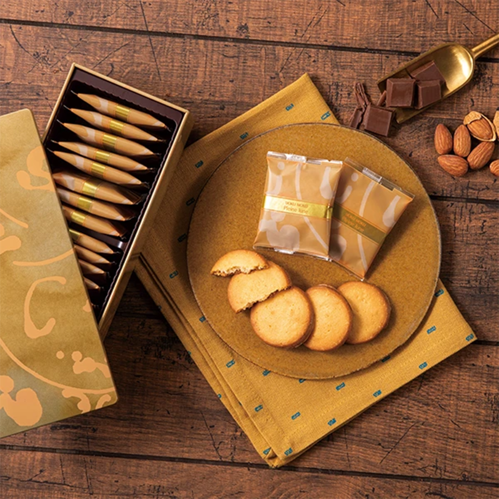 Yoku Moku Milk Chocolate Cookies